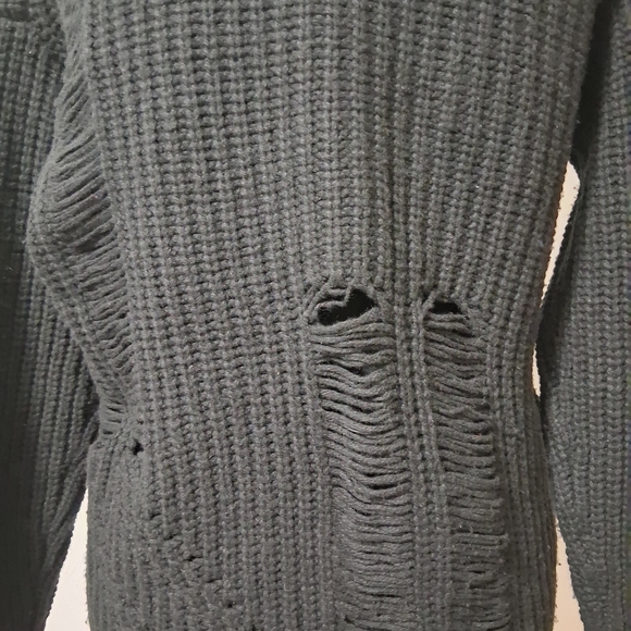 Distressed Ribbed Knit Sweater - Picture 4 of 8